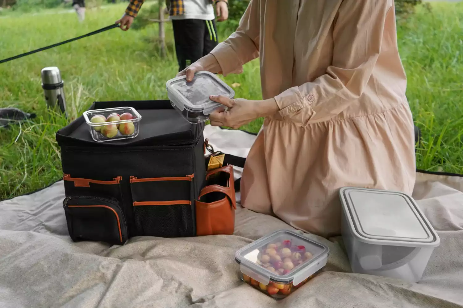 hiking picnic blanket